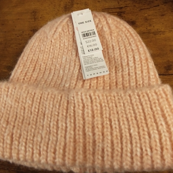 Topshop Accessories - TOPSHOP Blush Ribbed & Cuffed Beanie. NEW WITH TAGS